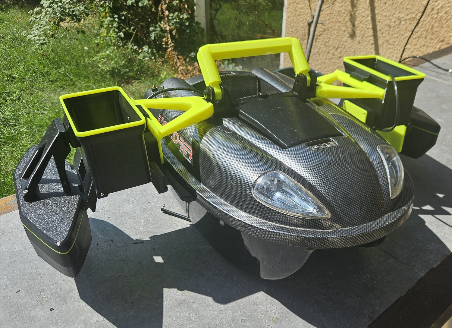 Bacs et flotteurs pour Quad Bait Boat Explorer