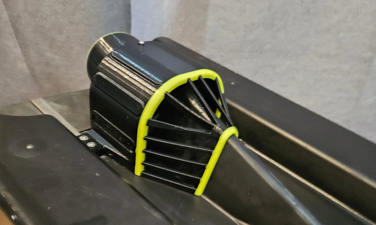 Tuyère de direction/protection pour baitliner